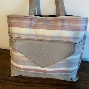 Elliott Lucia purse with removable clutch